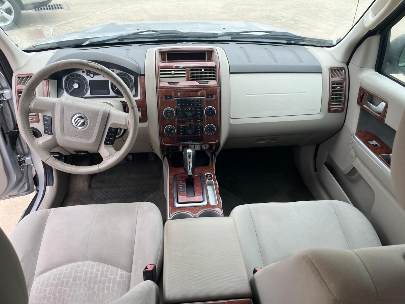 2009 SILVER /gray Mercury Mariner V6 2WD (4M2CU81G49K) with an 3.0L V6 engine, 6-Speed Automatic transmission, located at 14700 Tomball Parkway 249, Houston, TX, 77086, (281) 444-2200, 29.928619, -95.504074 - Photo #10